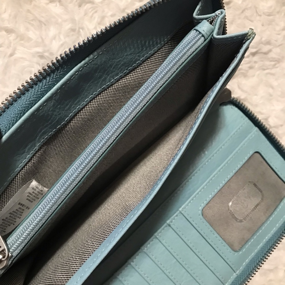 Fossil Light Blue Wallet - Picture 3 of 8